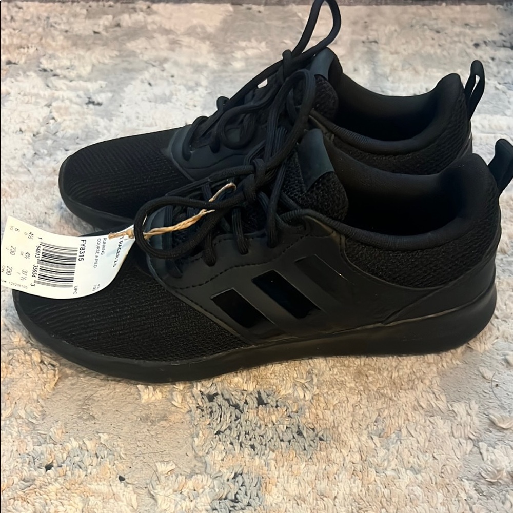 Adidas Black Sneakers with Streamlined Design - Picture 5 of 10